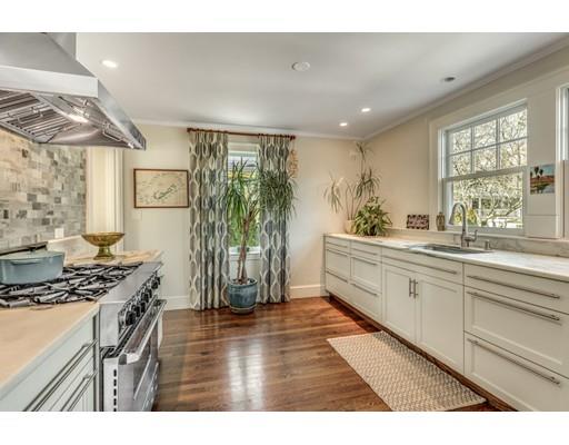 8 Hewitt Street Marblehead, MA 01945 - Photo 17 of 33 Gallery Image 17