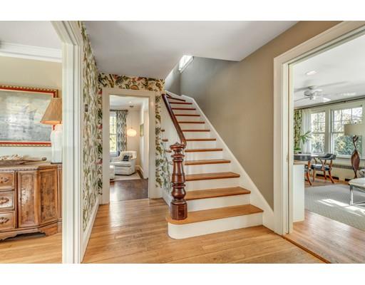 8 Hewitt Street Marblehead, MA 01945 - Photo 3 of 33 Gallery Image 3