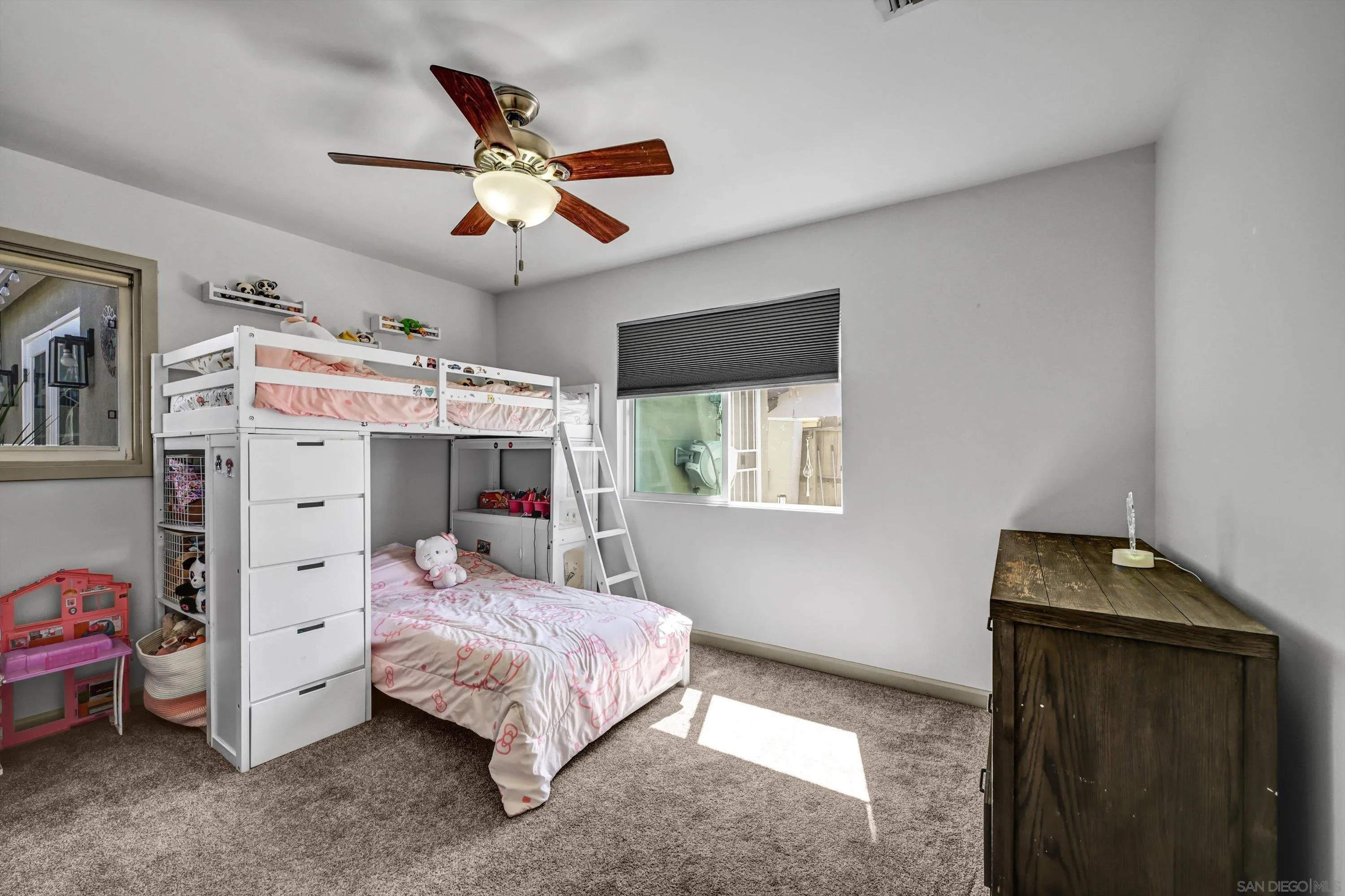 13145-47 Carriage Road Poway, CA 92064 - Photo 15 of 29 Gallery Image 15