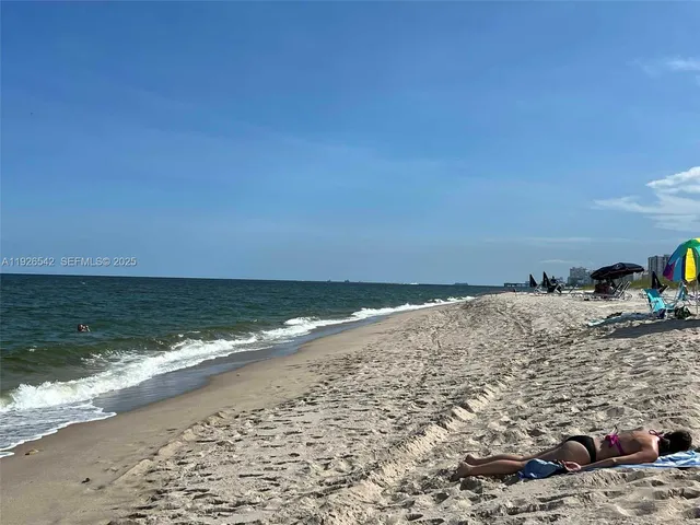 $1,800 | 3257 Northeast 13th Street, Unit 302, Pompano Beach, FL 33062