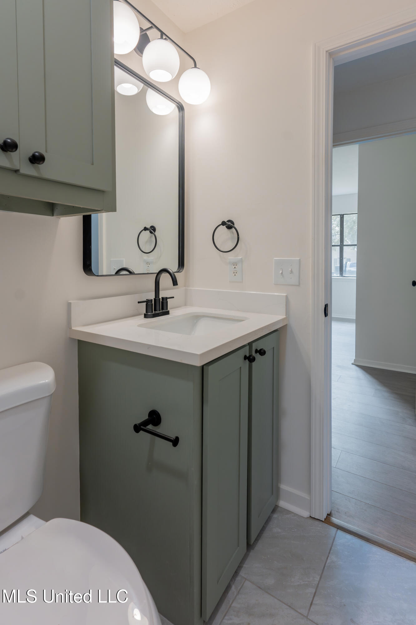 110 Casa Grande Drive Clinton, MS 39056 - Photo 39 of 46 42-HallBathroom