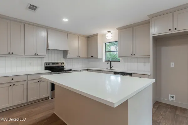 $264,900 | 110 Casa Grande Drive, Clinton, MS 39056