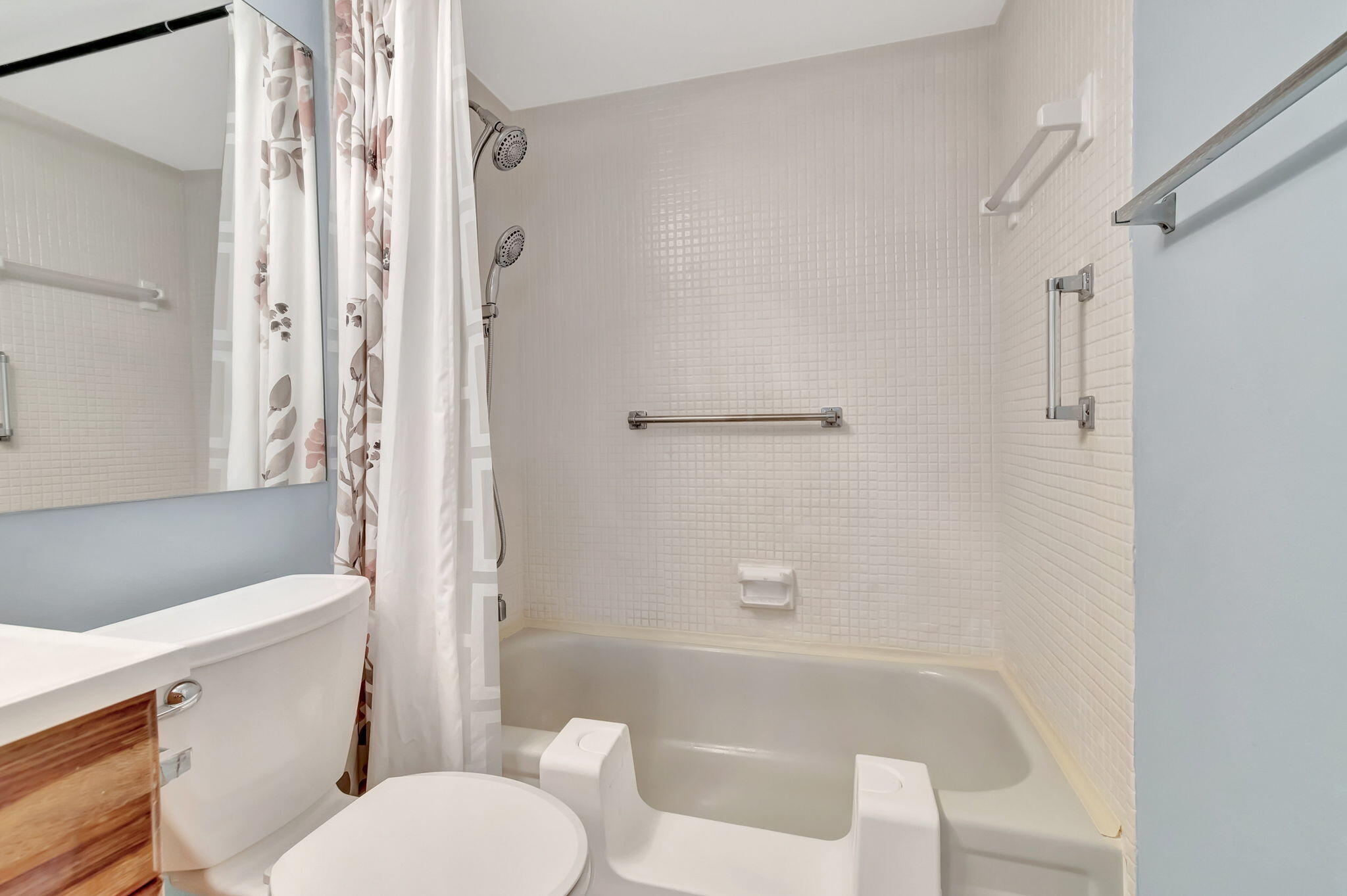 2006 Exeter Boca Raton, FL 33434 - Photo 17 of 83 CUSTOM STEP DOWN TUB
