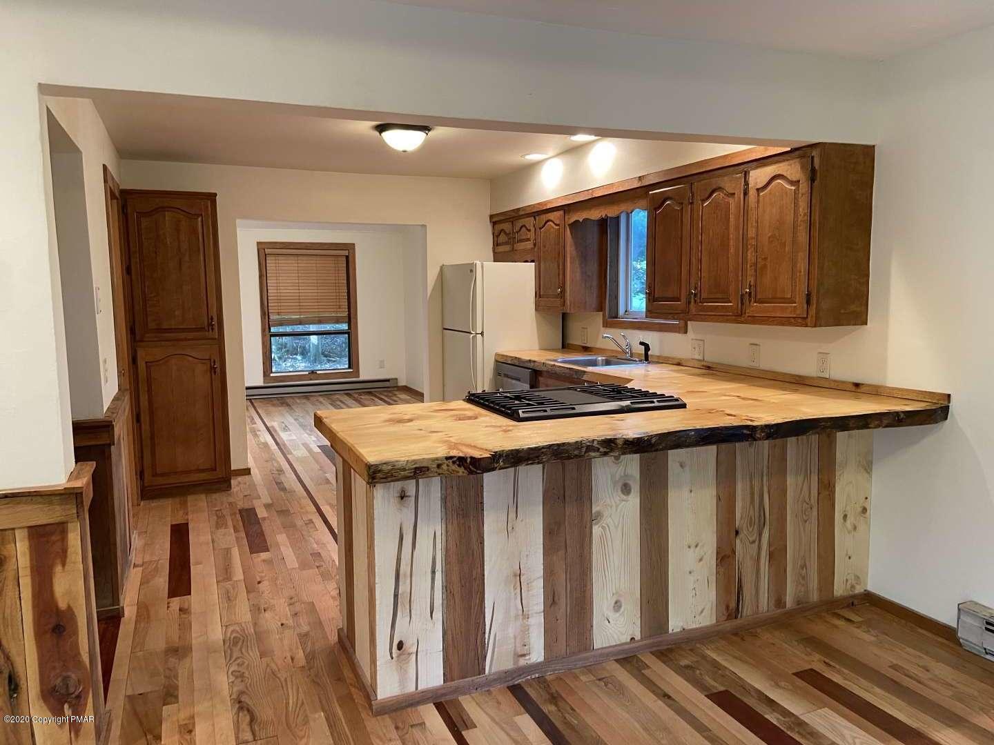129 Lake Road Tobyhanna, PA 18466 - Photo 8 of 25 Sombers.8