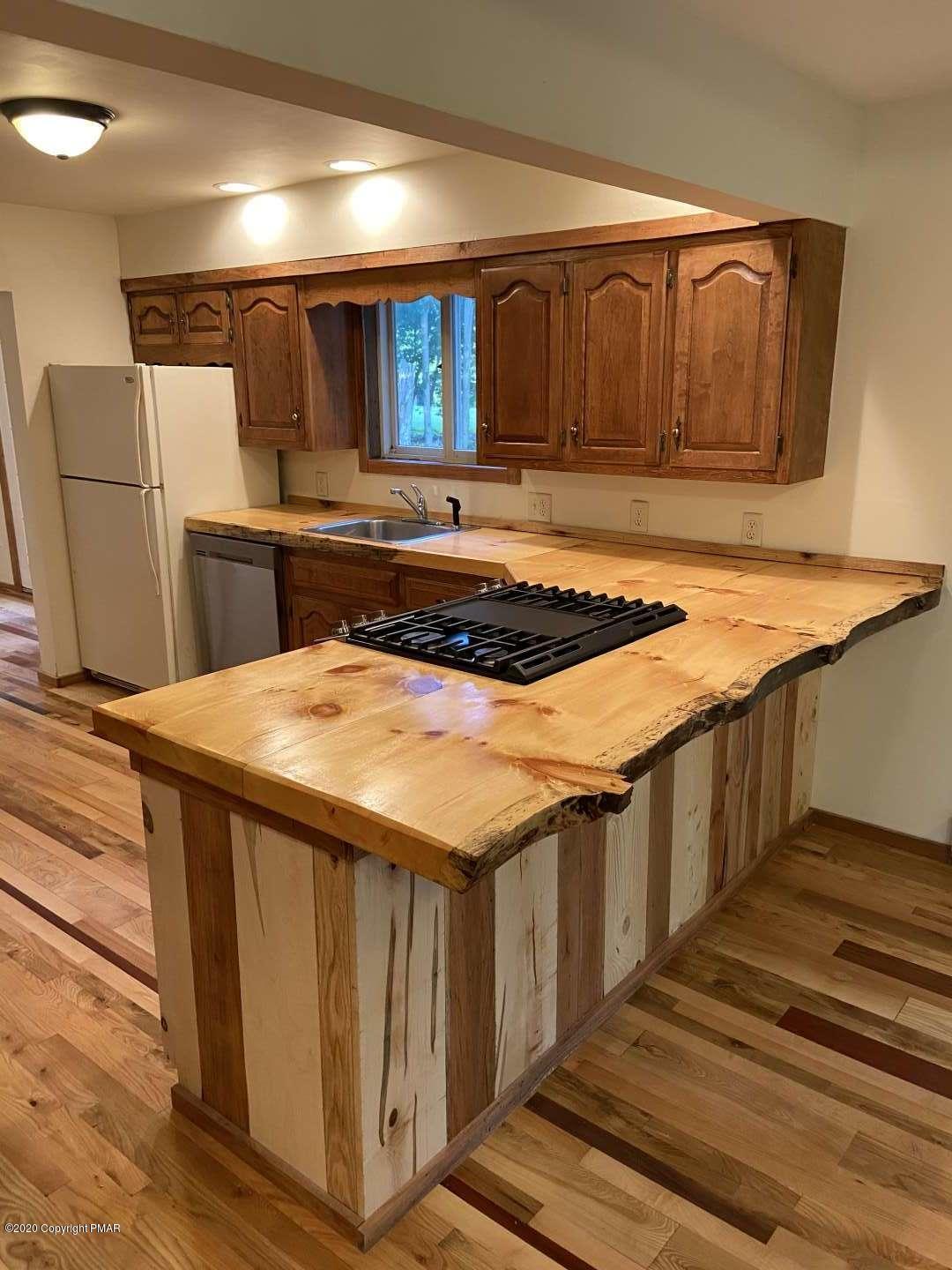 129 Lake Road Tobyhanna, PA 18466 - Photo 10 of 25 Sombers.10
