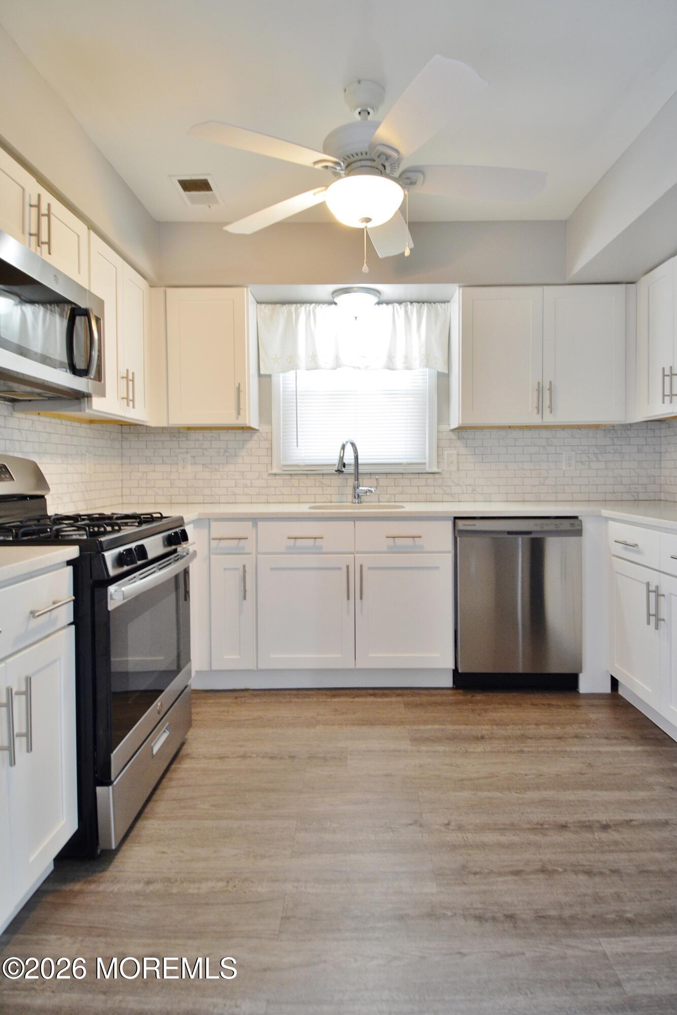 8 Colonial Court Jackson, NJ 08527 - Photo 12 of 47 10