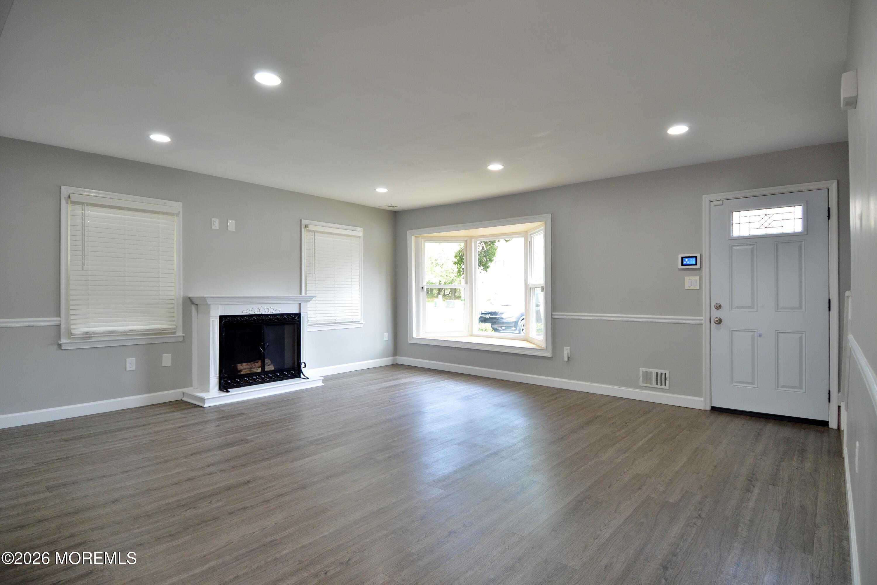 8 Colonial Court Jackson, NJ 08527 - Photo 5 of 47 5