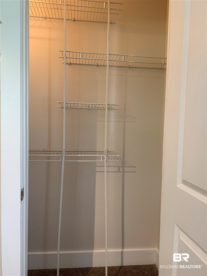 13402 County Road 91 Elberta, AL 36530 - Photo 11 of 32 Closet