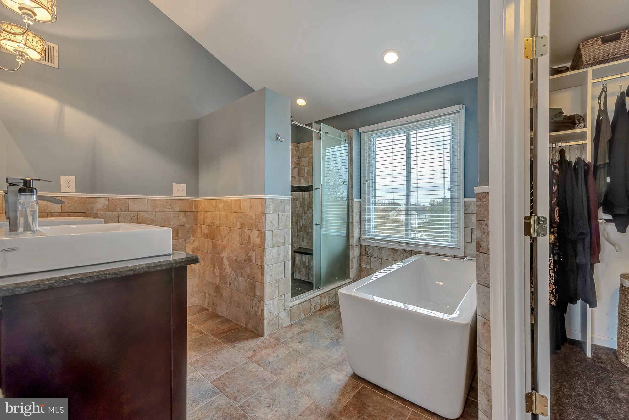16902 Hoskinson Road Poolesville, MD 20837 - Photo 18 of 30 This custom owner's bath is spectacular!
