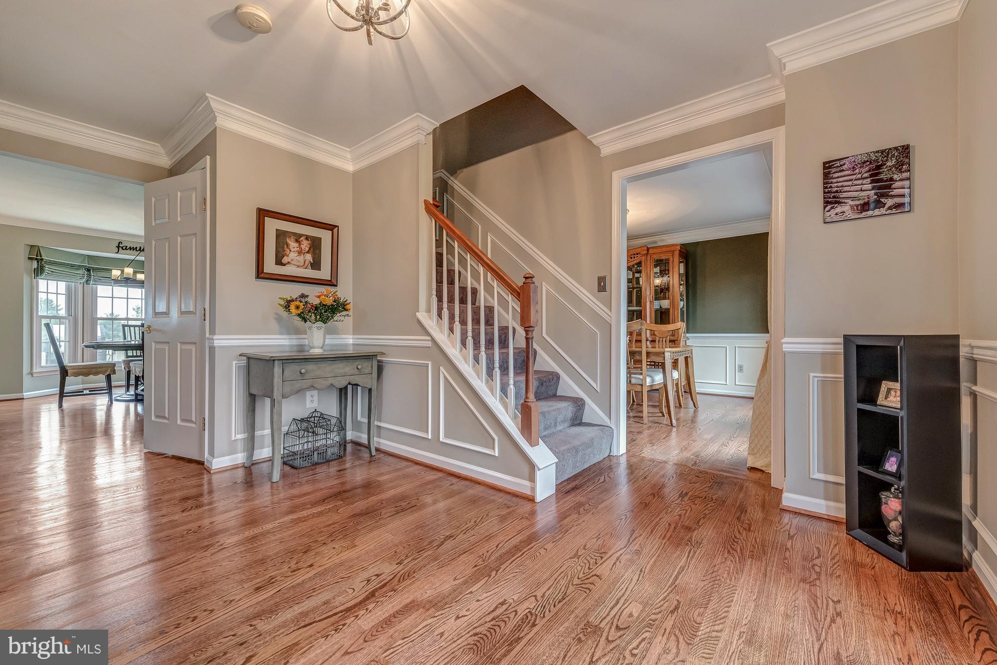 16902 Hoskinson Road Poolesville, MD 20837 - Photo 7 of 30 Beautiful hardwoods on the main level