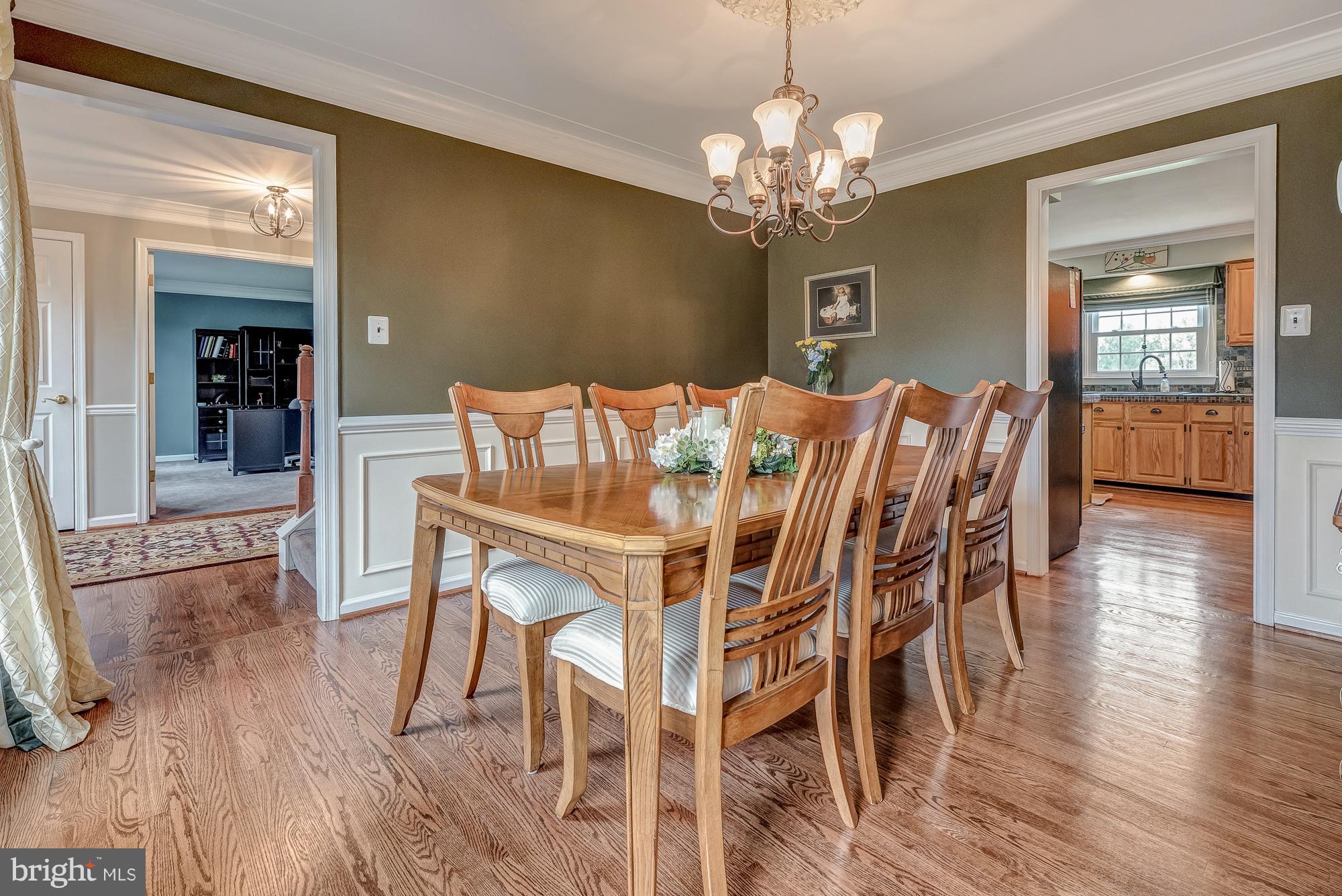 16902 Hoskinson Road Poolesville, MD 20837 - Photo 9 of 30 Dining Room