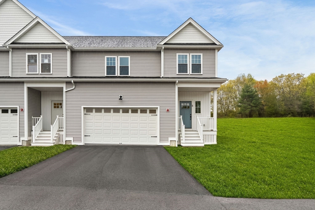 7 Whitman Circle, Unit 7 Bellingham, MA 02019 - Photo 34 of 36
