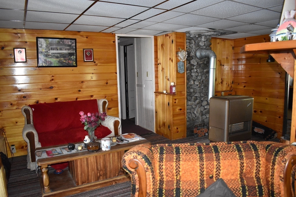 204 Stone Road East Brookfield, MA 01515 - Photo 10 of 42 Gallery Image 10