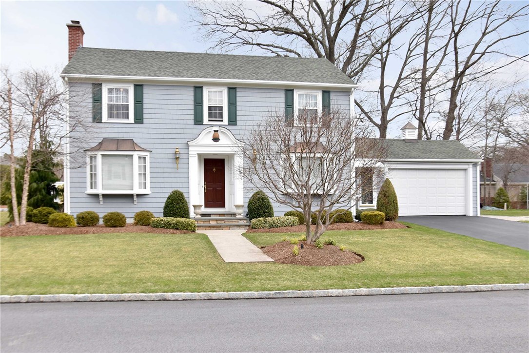 34 Katama Road Pawtucket, RI 02861 - Photo 3 of 39 Gallery Image 3