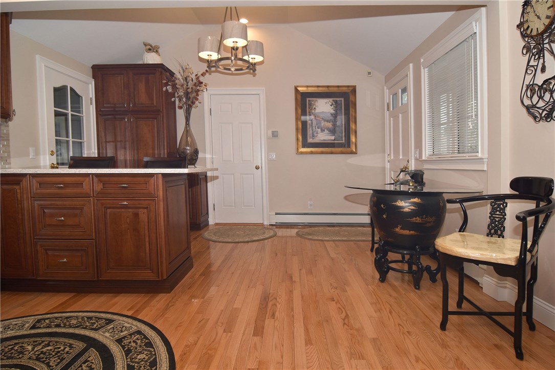 34 Katama Road Pawtucket, RI 02861 - Photo 4 of 39 Gallery Image 4