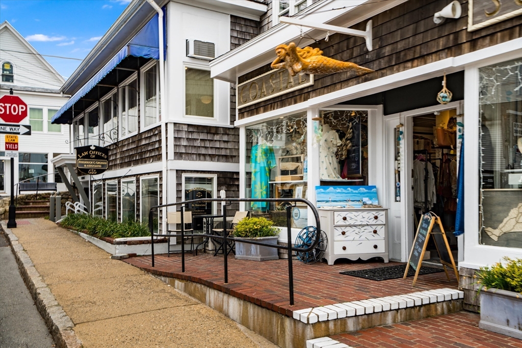 97 3rd Street North Edgartown, MA 02539 - Photo 9 of 27 a view of a building with sitting area
