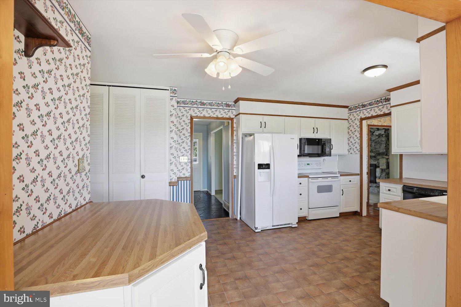 387 Yorktown Road Hershey, PA 17033 - Photo 14 of 43