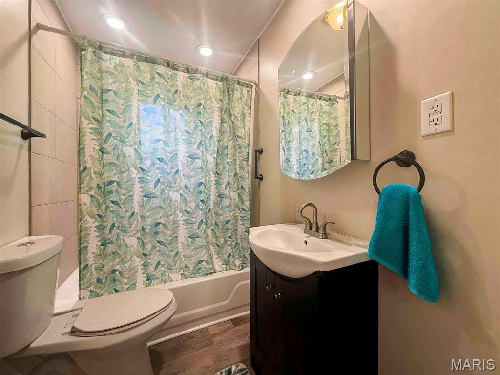 9393 Elm Loop Drive Pevely, MO 63070 - Photo 8 of 16