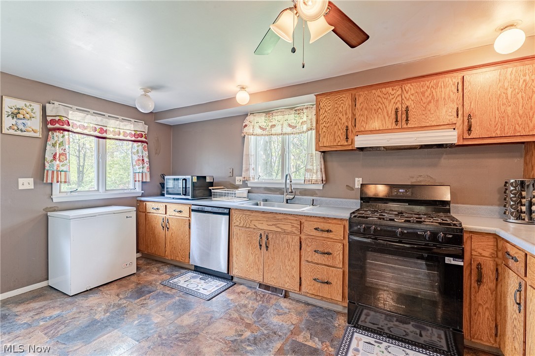 15614 Chillicothe Road Chagrin Falls, OH 44022 - Photo 7 of 38