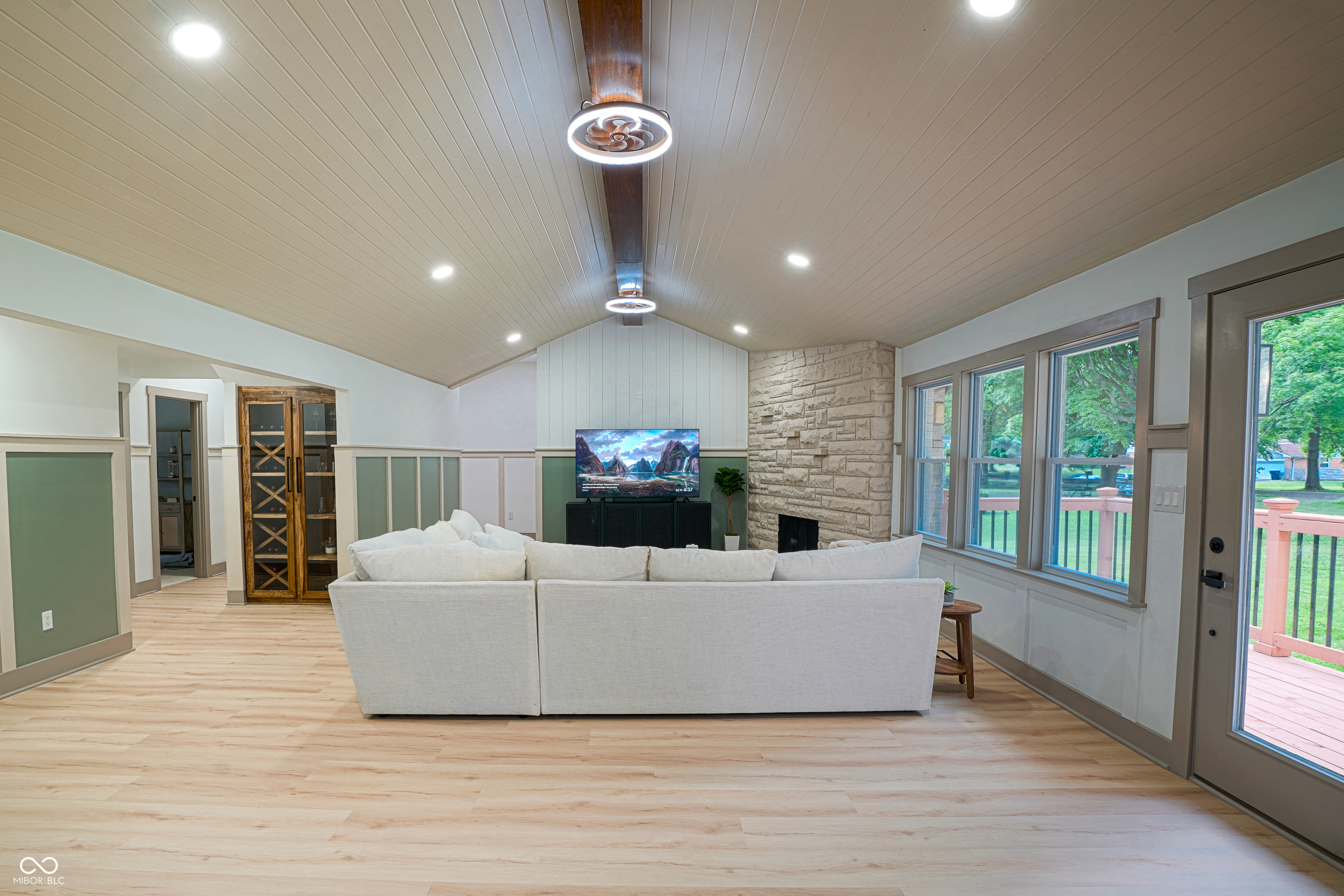 1537 Greer Dell Road Indianapolis, IN 46260 - Photo 11 of 62