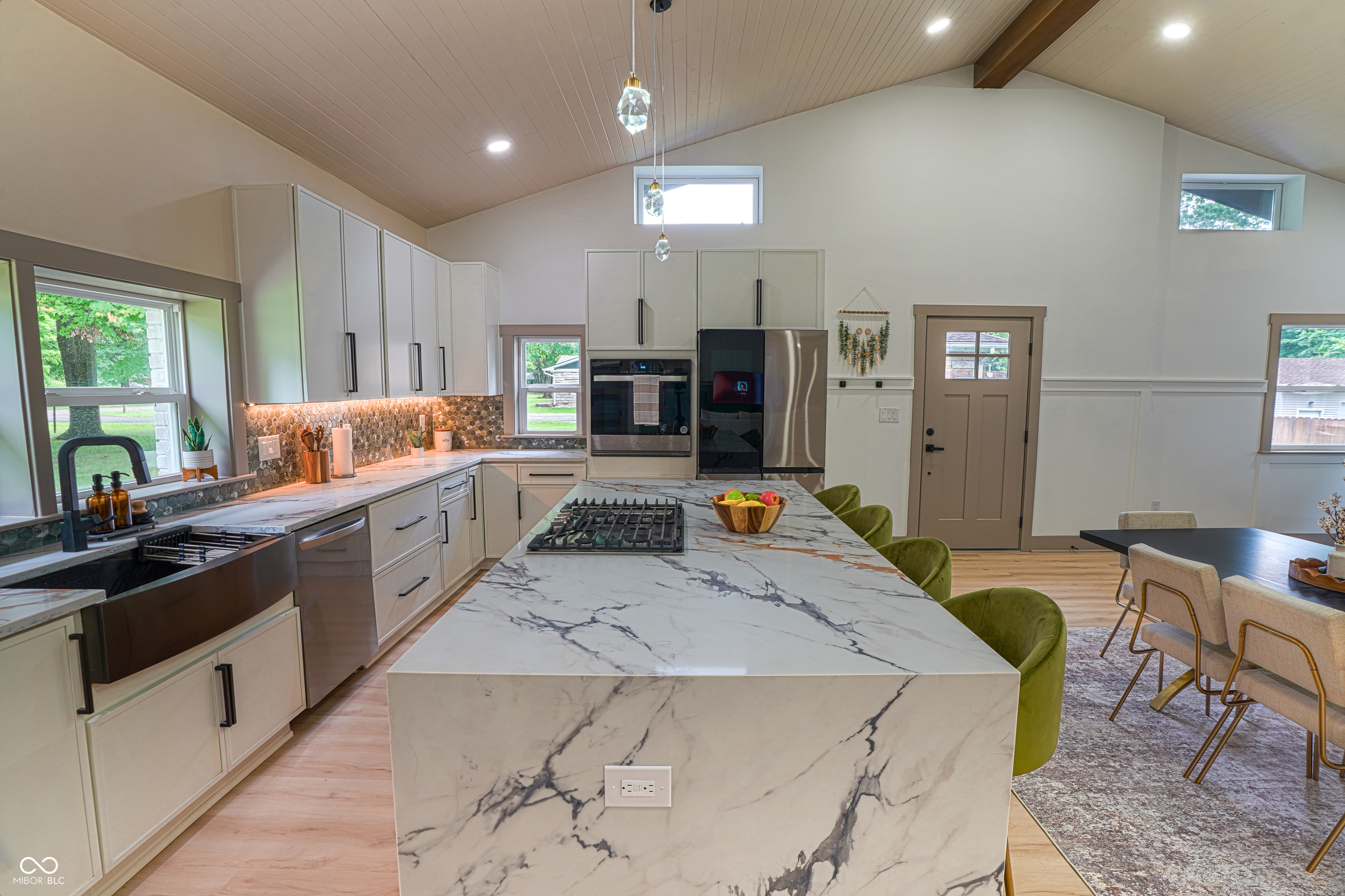 1537 Greer Dell Road Indianapolis, IN 46260 - Photo 16 of 62