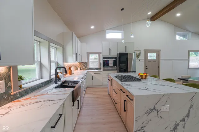 $619,999 | 1537 Greer Dell Road, Indianapolis, IN 46260