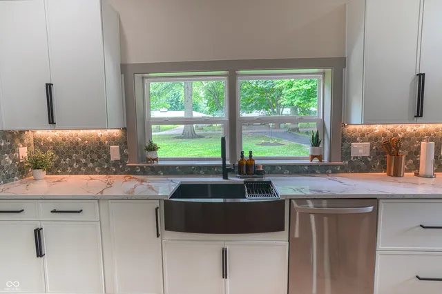 $619,999 | 1537 Greer Dell Road, Indianapolis, IN 46260