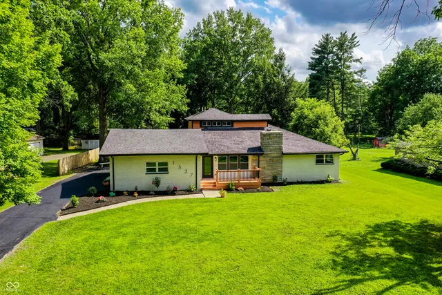 $619,999 | 1537 Greer Dell Road, Indianapolis, IN 46260