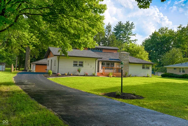 $619,999 | 1537 Greer Dell Road, Indianapolis, IN 46260