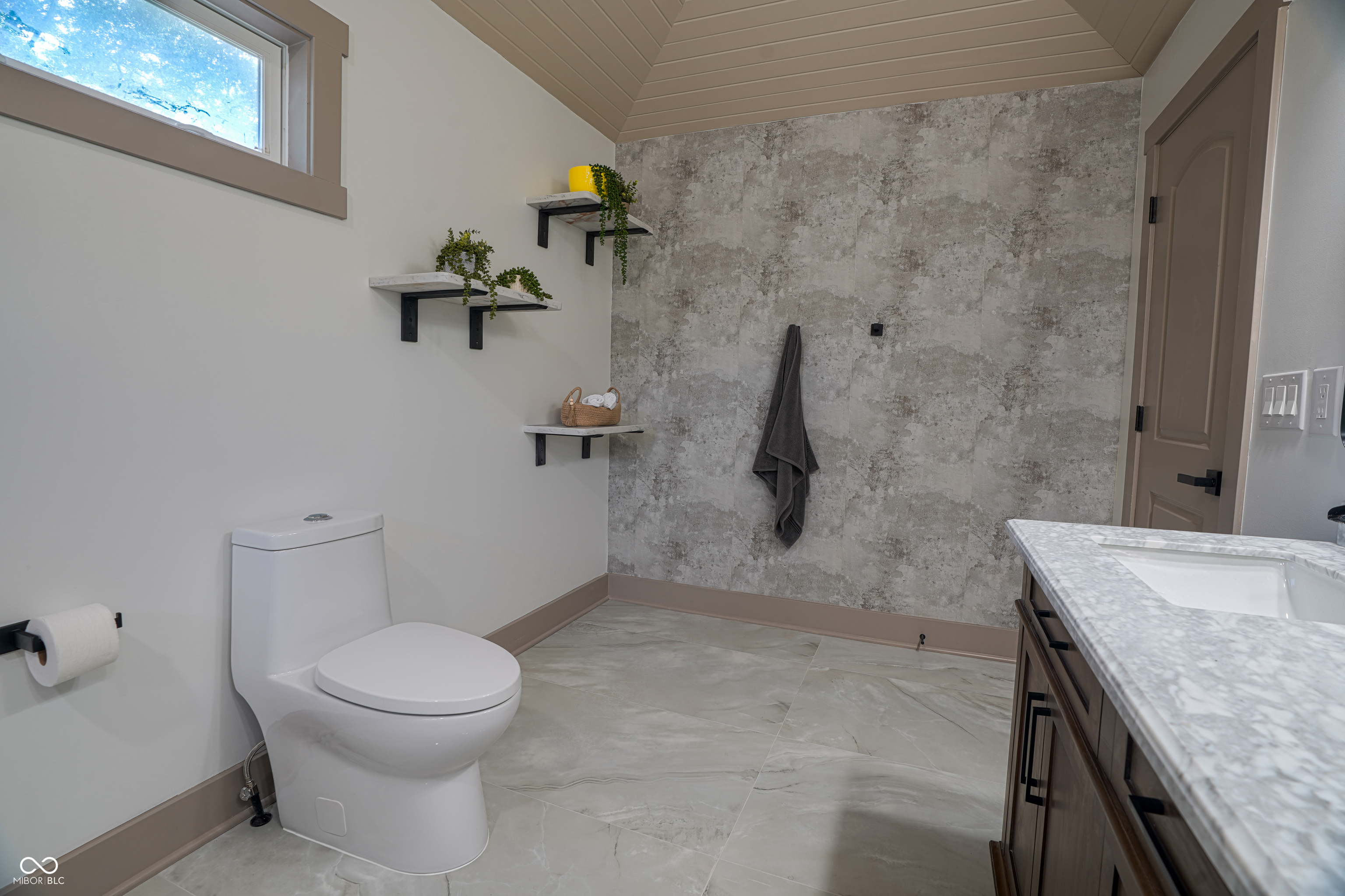 1537 Greer Dell Road Indianapolis, IN 46260 - Photo 47 of 62