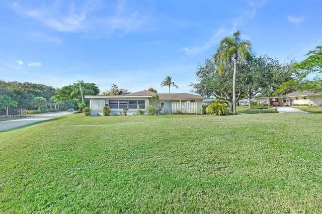 $350,000 | 5277 Southeast Sea Island Way, Stuart, FL 34997
