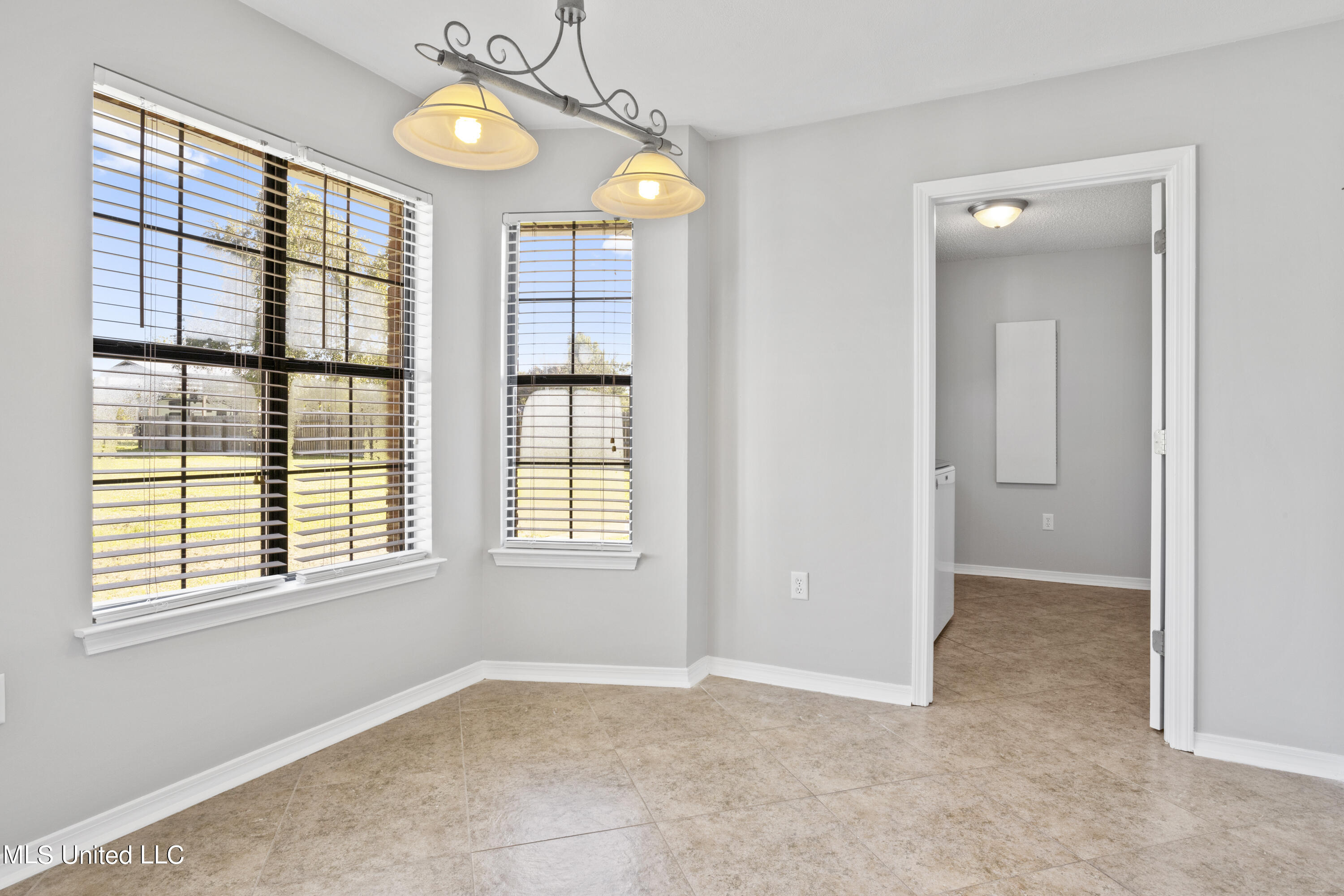 8262 Curry Road Biloxi, MS 39532 - Photo 11 of 32 011 (13)