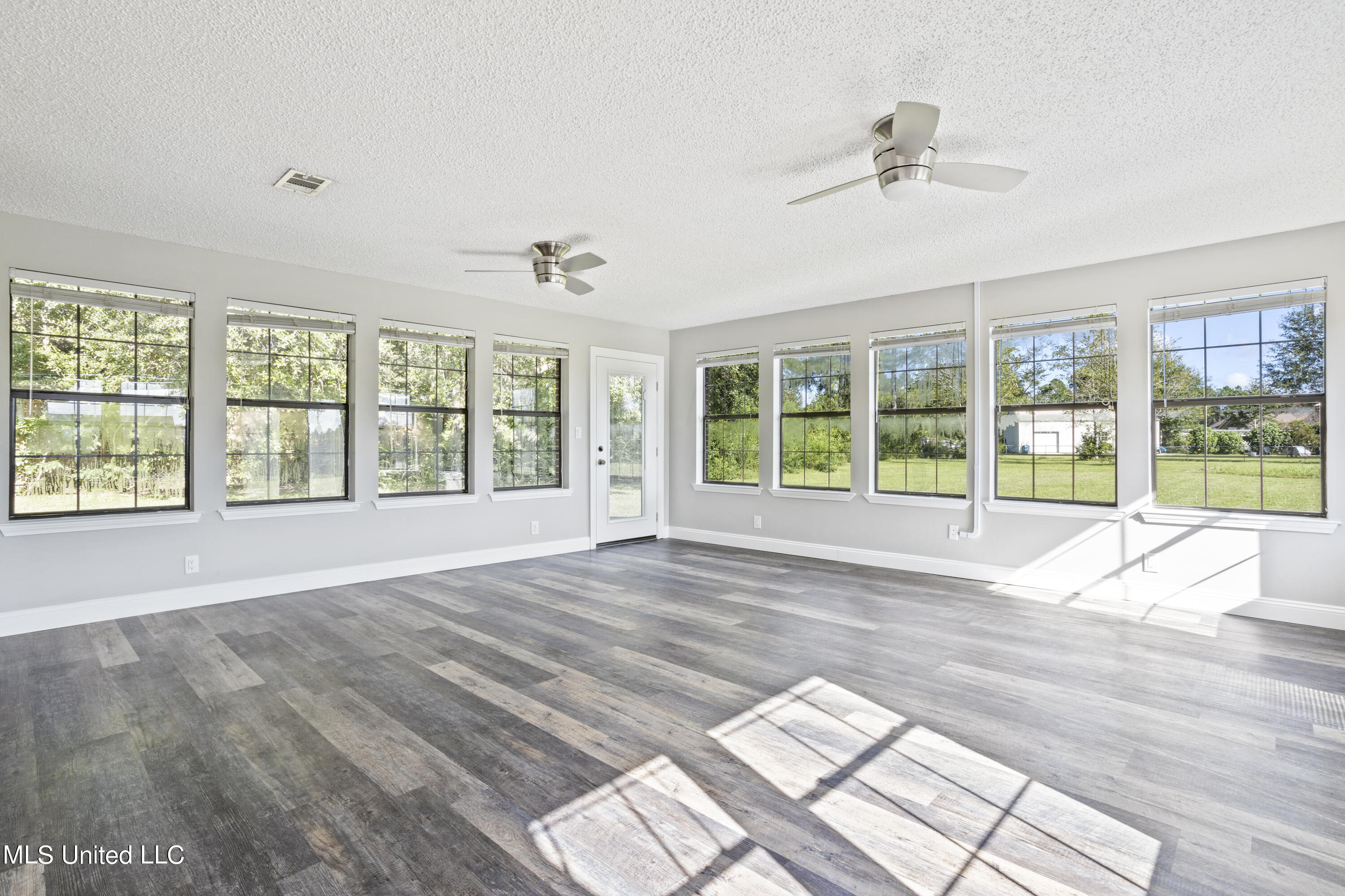 8262 Curry Road Biloxi, MS 39532 - Photo 17 of 32 017 (12)