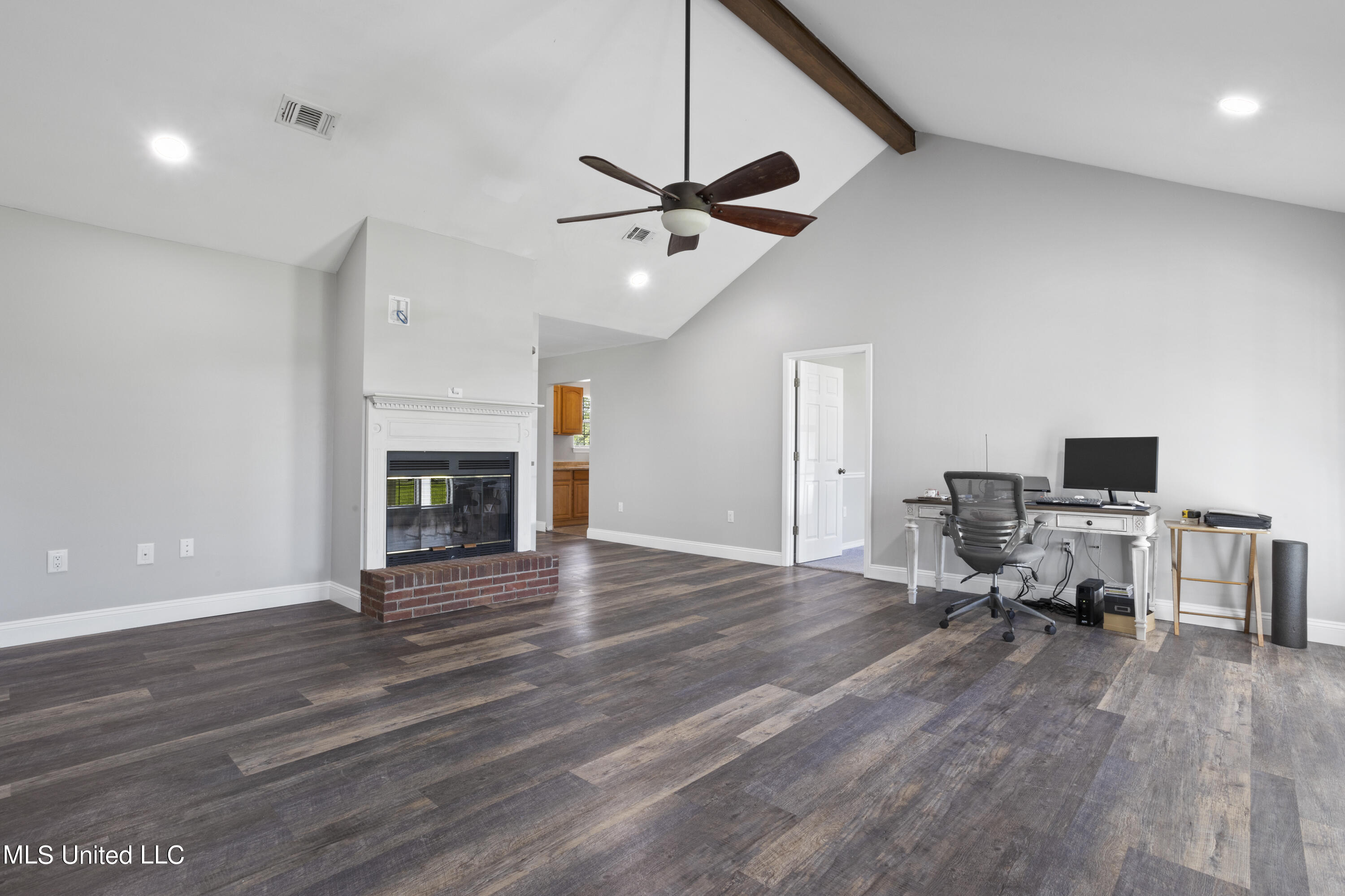 8262 Curry Road Biloxi, MS 39532 - Photo 6 of 32 006 (15)