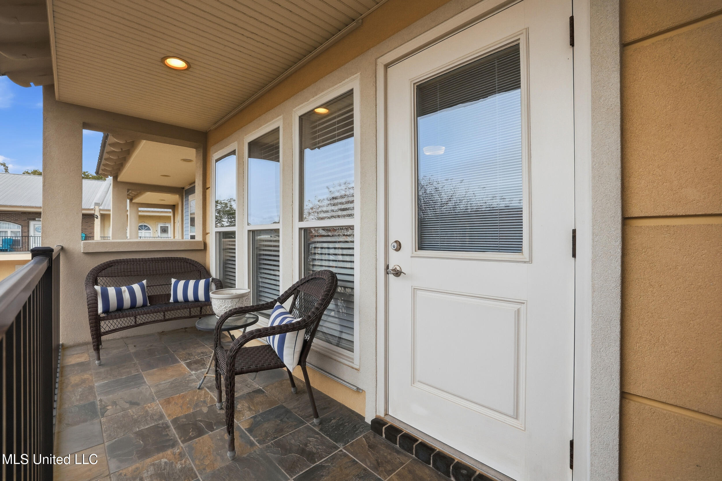 548 West Beach Boulevard, Unit 117 Pass Christian, MS 39571 - Photo 30 of 43 32_r6__5144