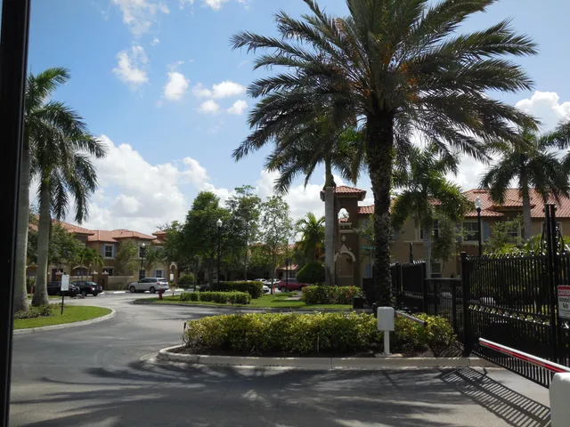 $304,900 | 6516 Morgan Hill Trail, Unit 1802, West Palm Beach, FL 33411