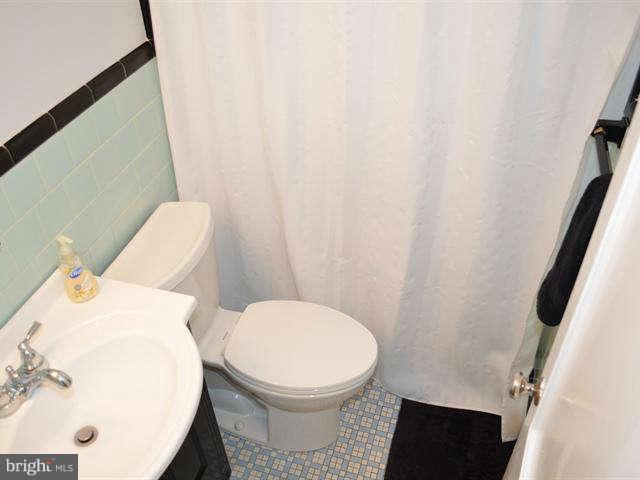 11305 Galt Avenue Silver Spring, MD 20902 - Photo 19 of 26 Bath