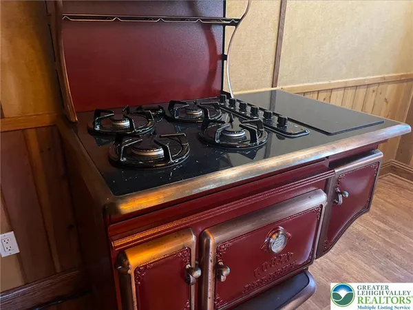 $1,900 | 4652 Hamilton Boulevard, Unit REAR, Allentown, PA 18103