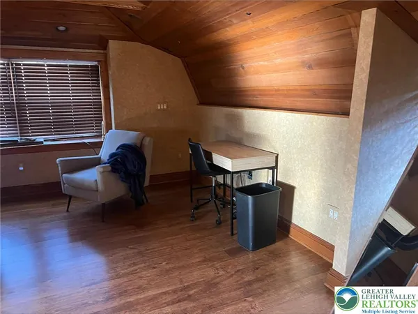 $1,900 | 4652 Hamilton Boulevard, Unit REAR, Allentown, PA 18103