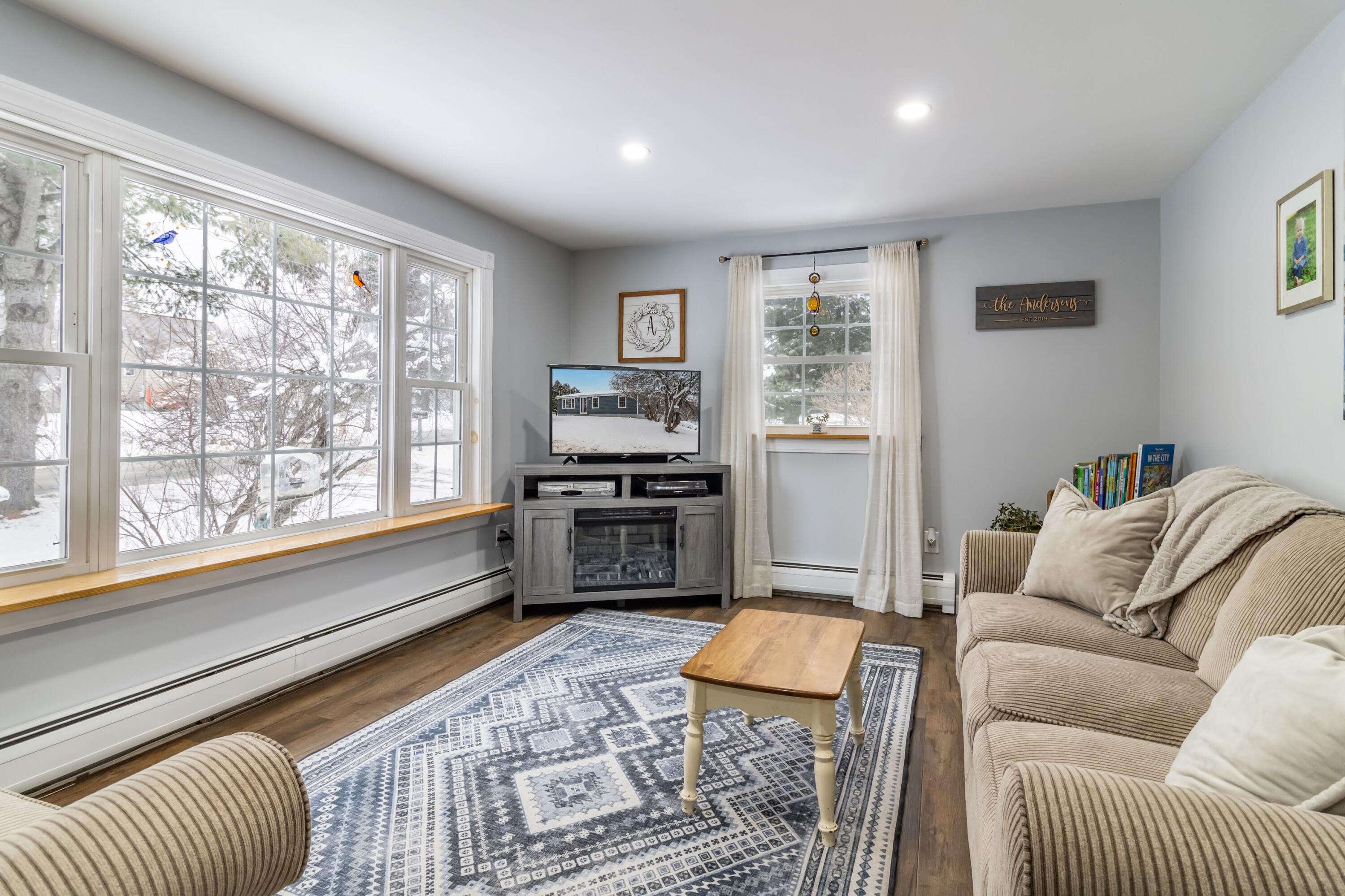 425 Clewleyville Road Holden, ME 04429 - Photo 30 of 55 425 Clewleyville Road Interiors