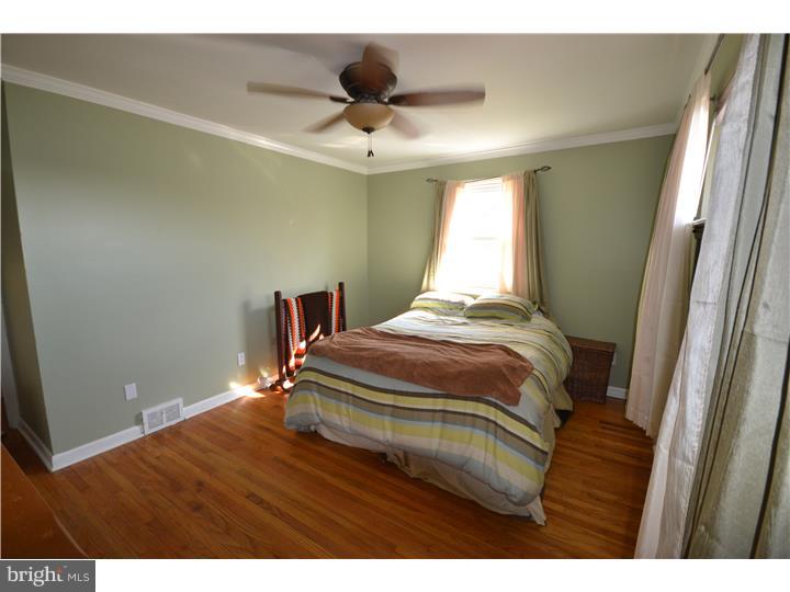 27 Russell Road Willow Grove, PA 19090 - Photo 12 of 25 Master Bedroom