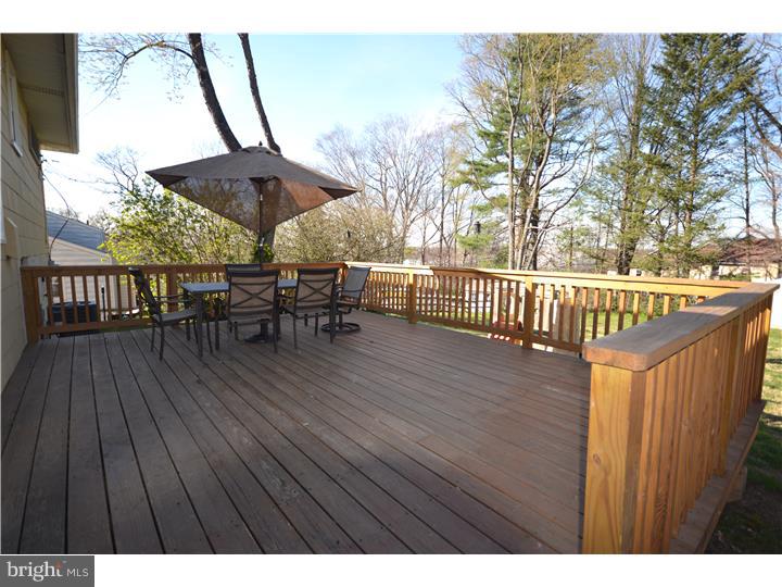 27 Russell Road Willow Grove, PA 19090 - Photo 20 of 25 Deck