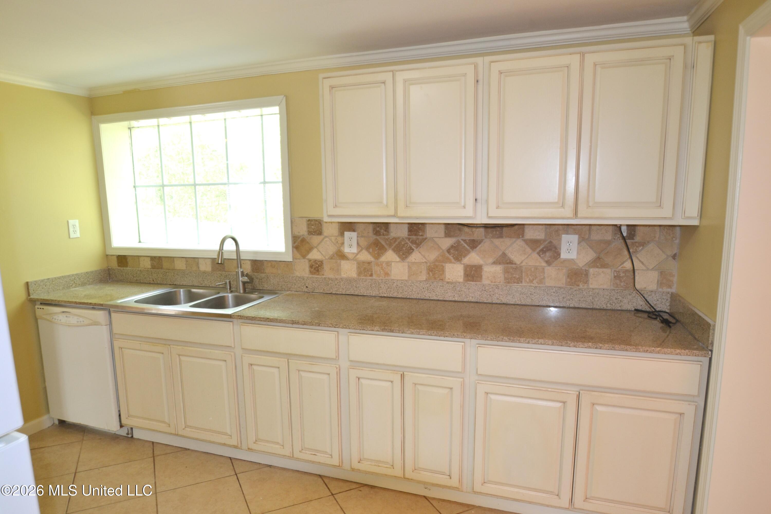 590 Leewood Road Holly Springs, MS 38635 - Photo 2 of 26 Kitchen