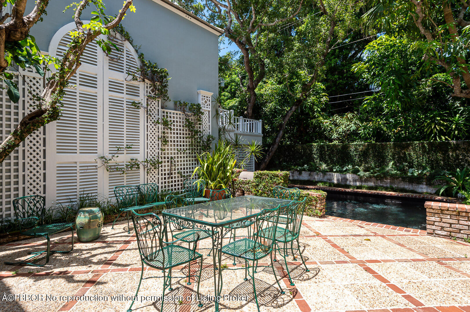 345 Pendleton Lane Palm Beach, FL 33480 - Photo 5 of 11 a view of backyard with patio