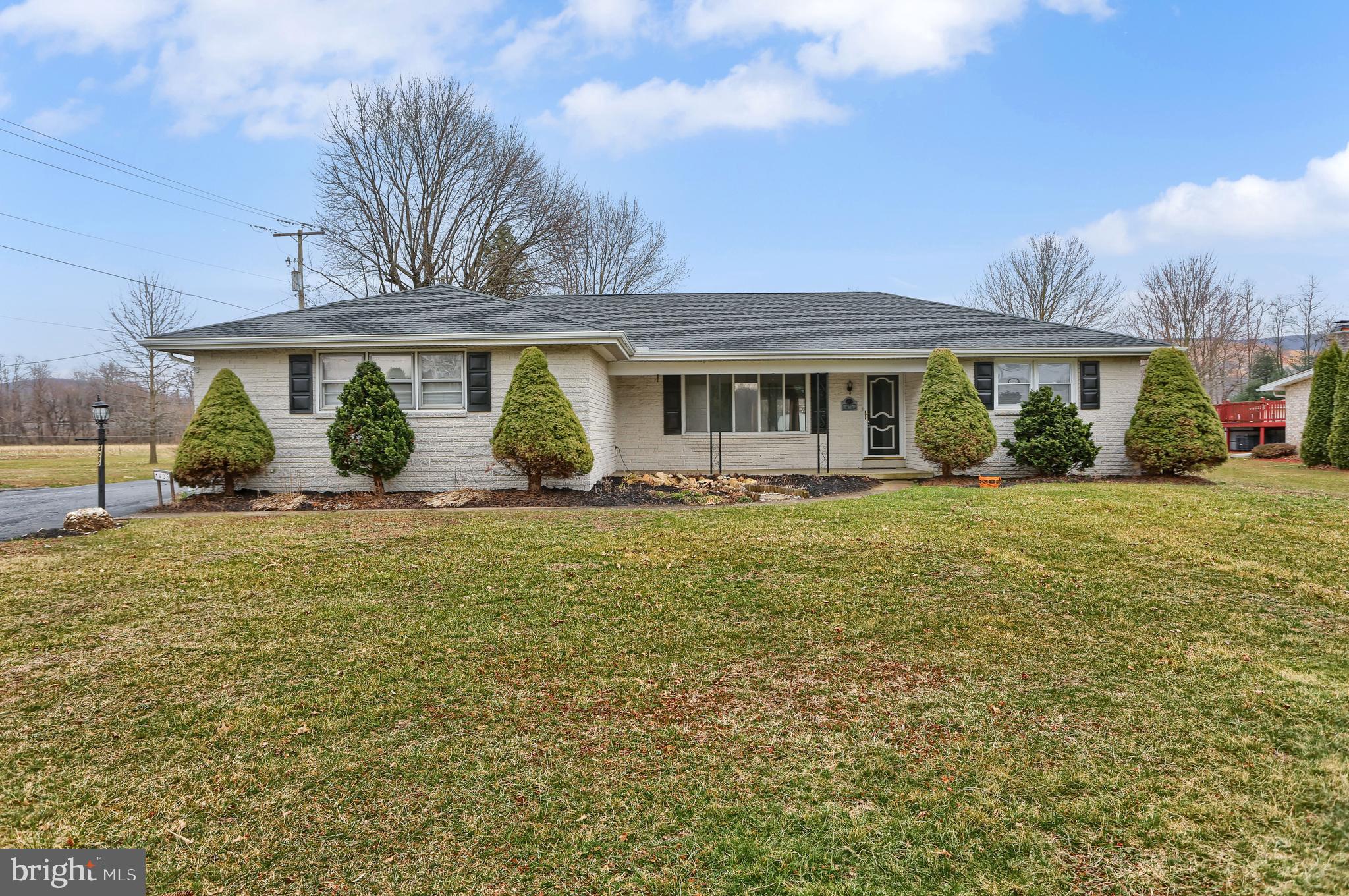425 Pine Road Mount Holly Springs, PA 17065 - Photo 1 of 42 Gallery Image 1
