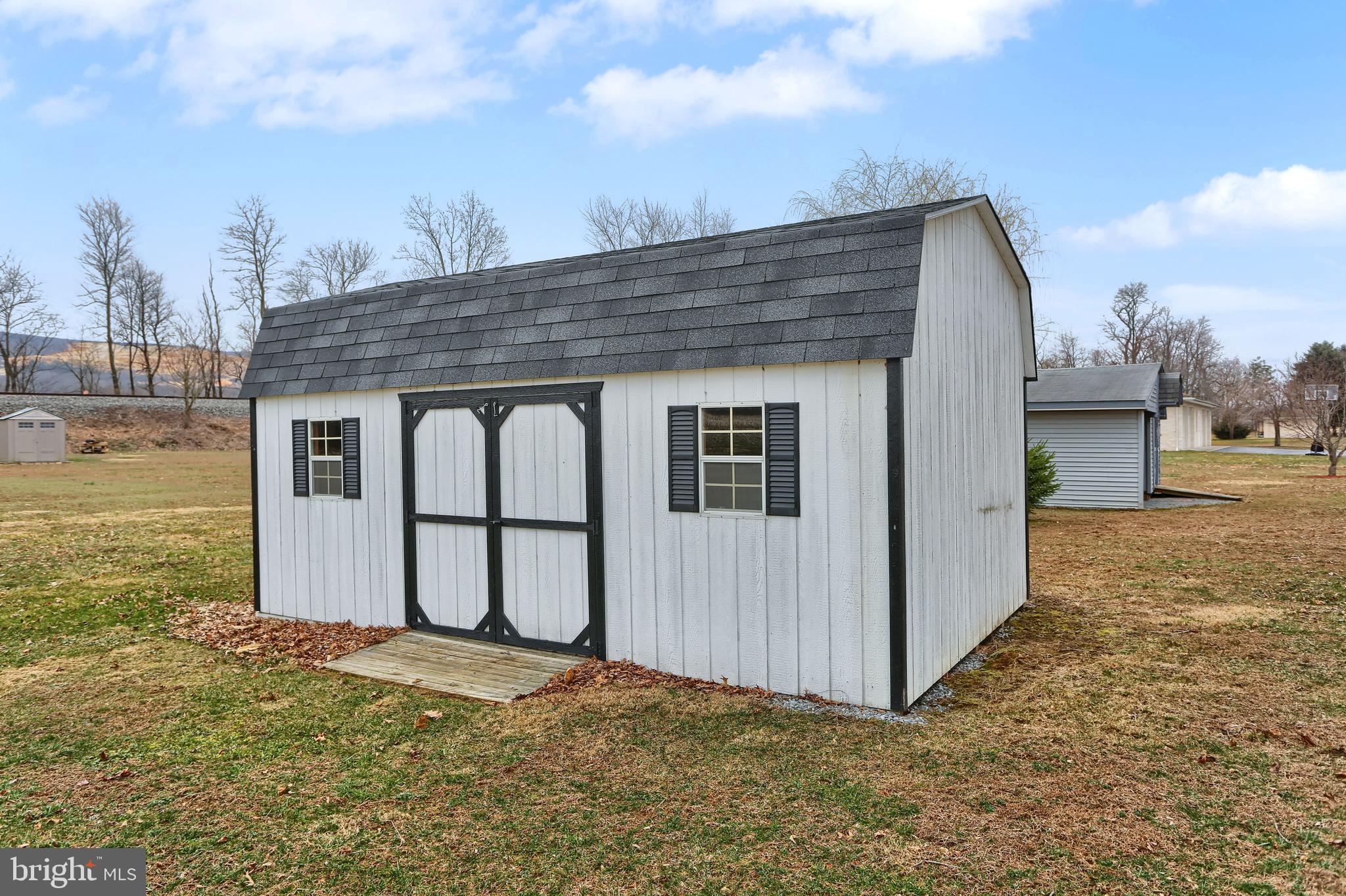 425 Pine Road Mount Holly Springs, PA 17065 - Photo 35 of 42 Gallery Image 35
