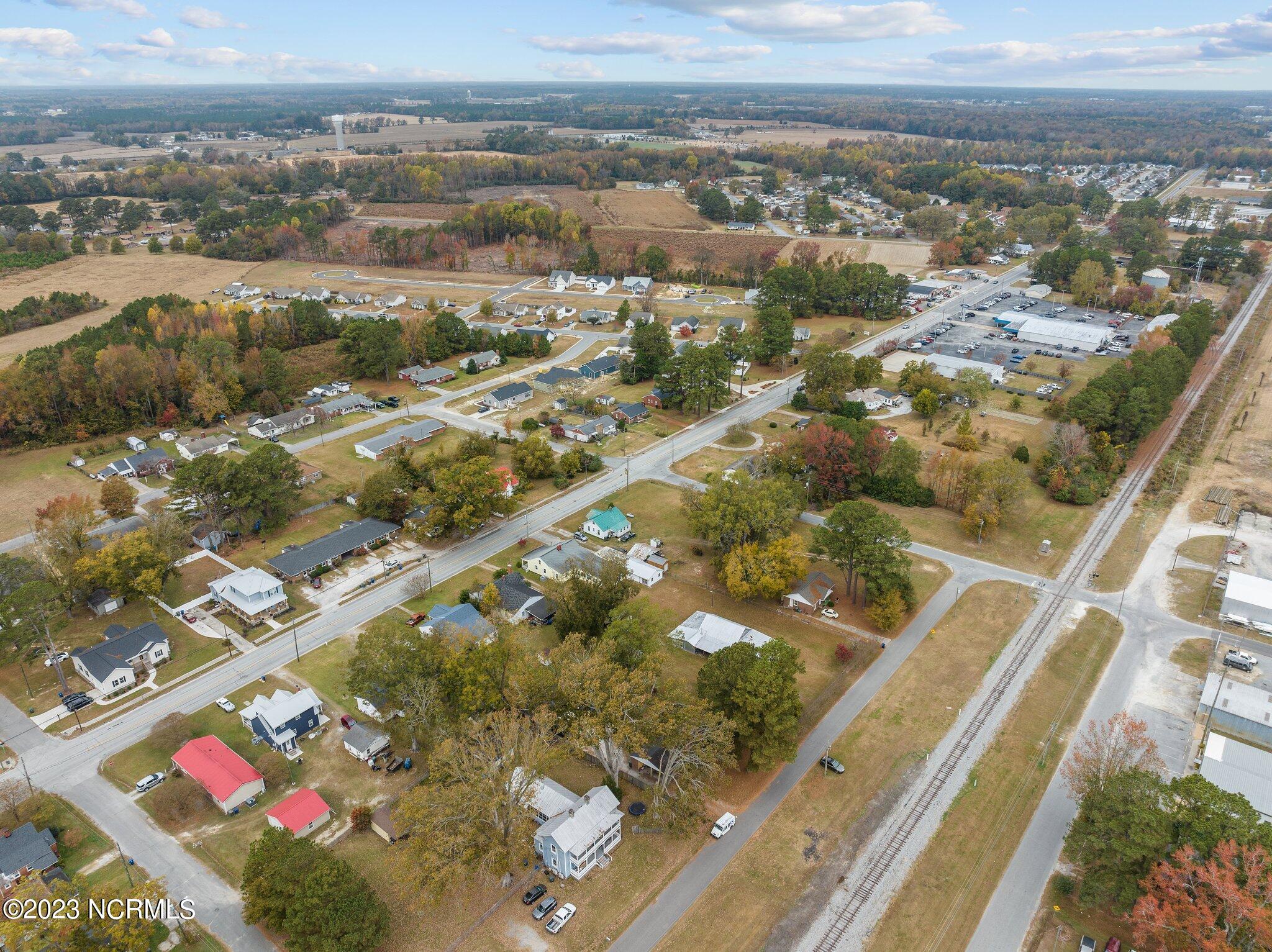 4137 Lee Street Ayden, NC 28513 - Photo 15 of 55 10-web-or-mls-DJI_0847