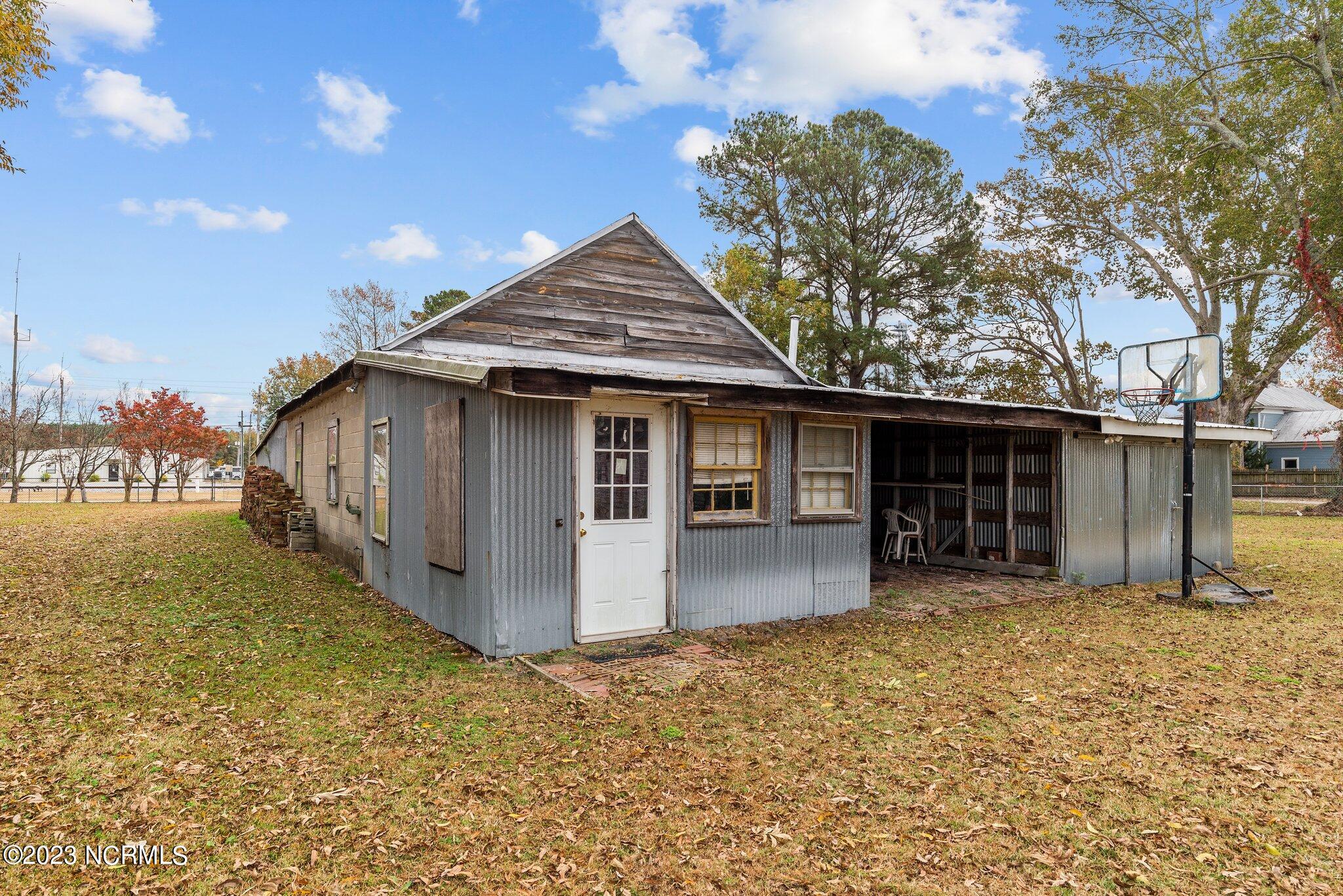 4137 Lee Street Ayden, NC 28513 - Photo 49 of 55 48-web-or-mls-DSC_5232
