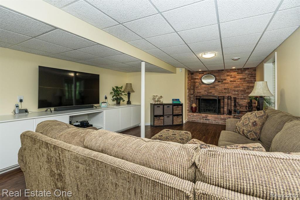 763 Birch Tree Lane Rochester Hills, MI 48306 - Photo 35 of 44