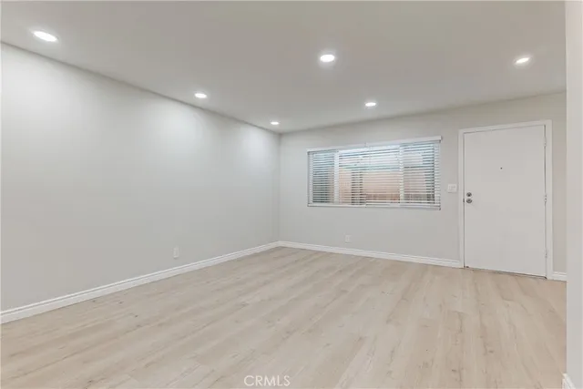 $759,999 | 809 East Acacia Avenue, Unit H, Glendale, CA 91205
